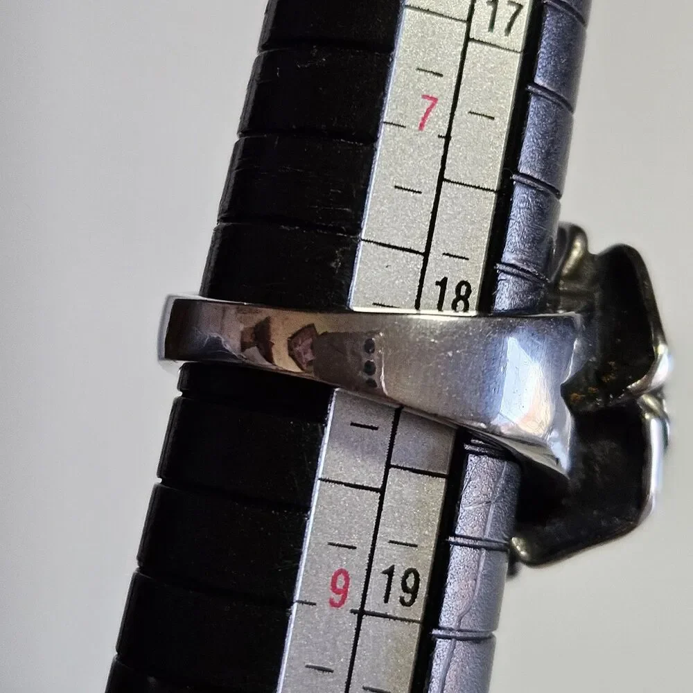 Spikes Stainless Steel Floral Rose Ring Size 8 Silver Tone Three Dimensional